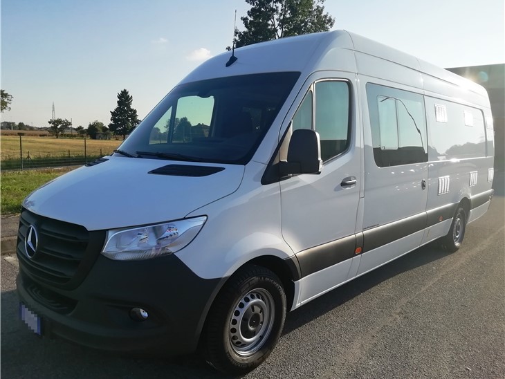 Mercedes Sprinter 6 posti + 16 gabbie cani _